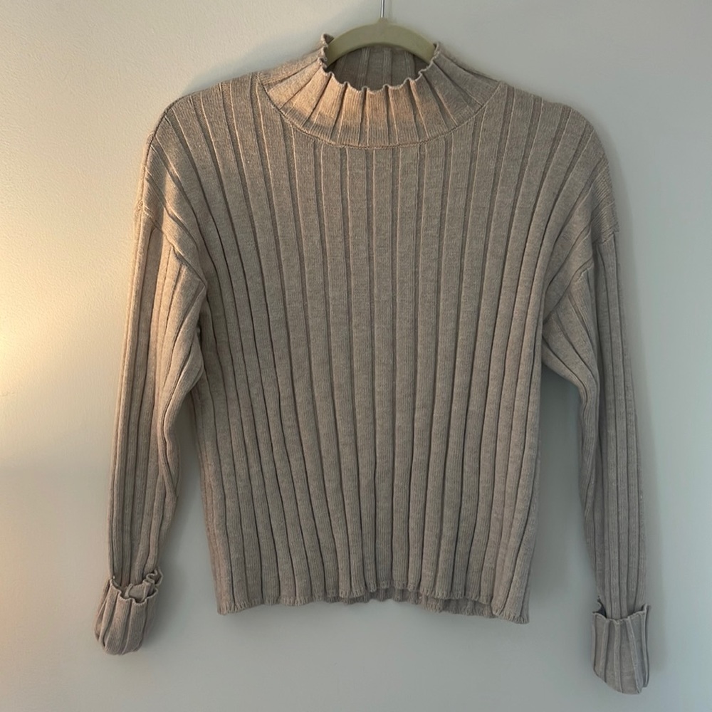 Cropped ribbed tan sweater size S